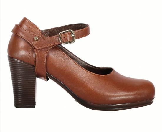 نکات مهم در مورد کفش پاشنه بلند چرمی